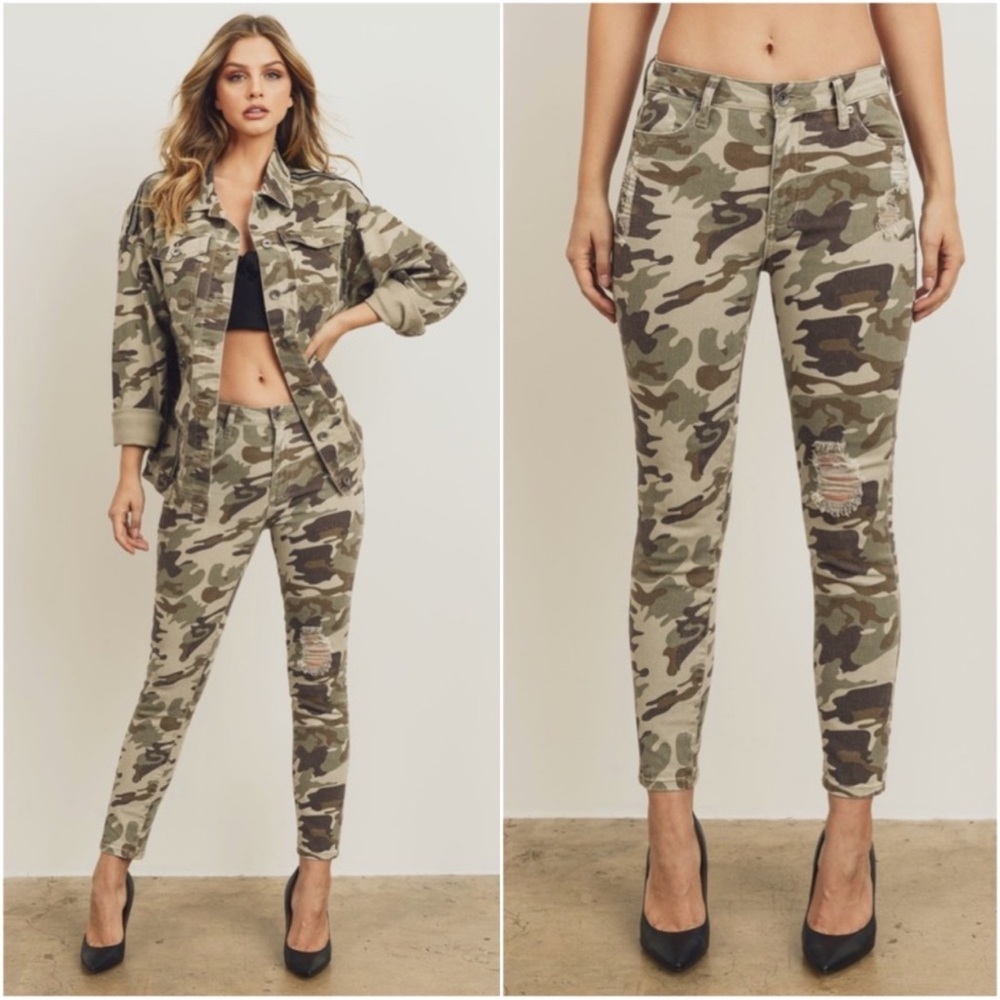 Distressed High Waist Skinny Camo Jeans